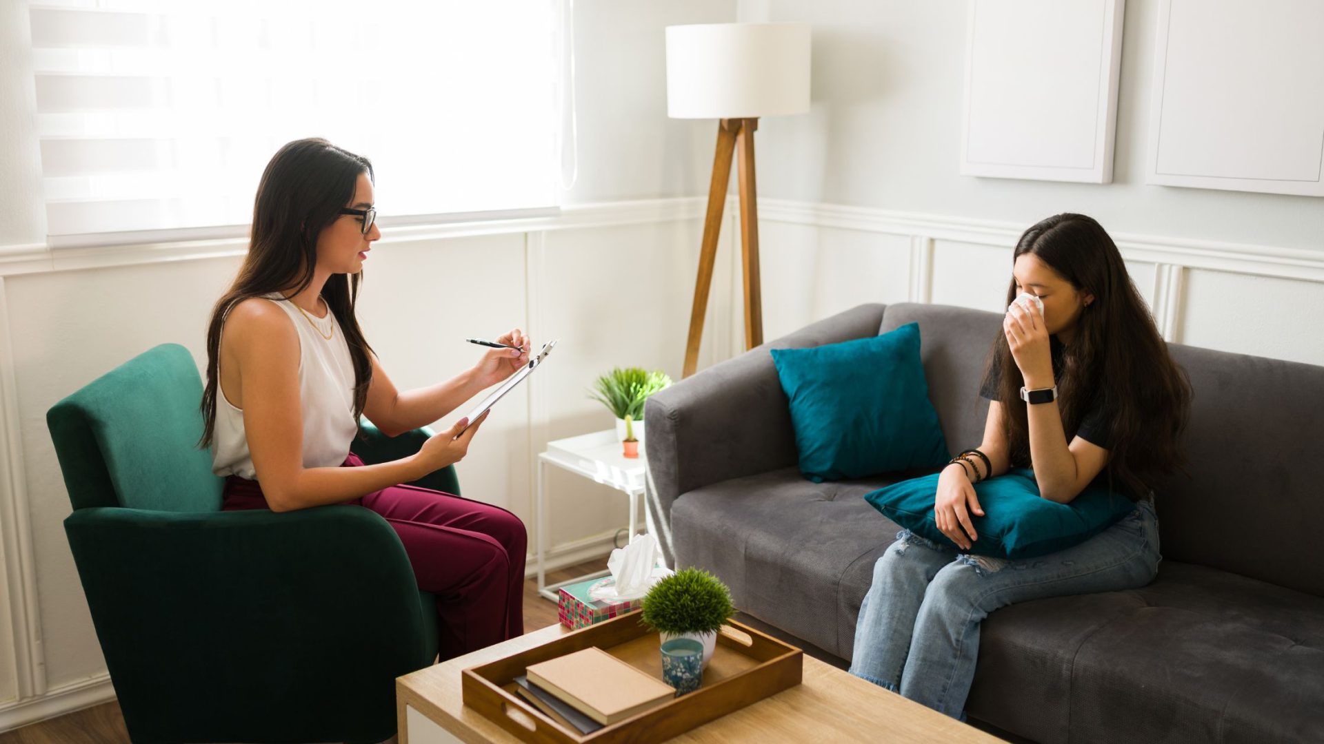 What Trauma Therapy In Union Square Focuses On For Long-Term Healing